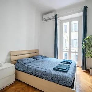 https://apt-nice-in-porta-venezia-duomo.italymilanhotels.net